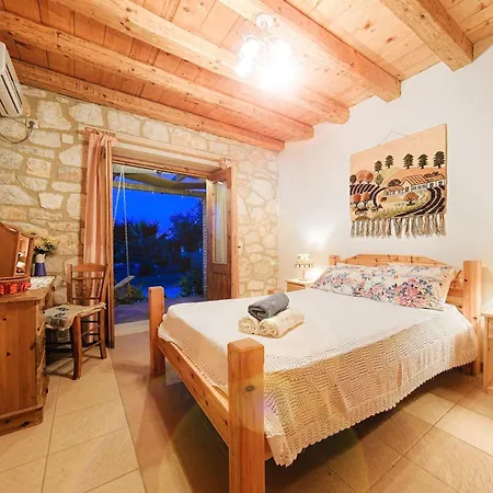 Joanna's Stone Villas *