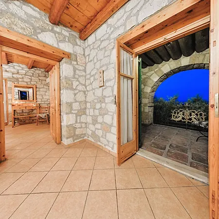 Joanna's Stone Villas *