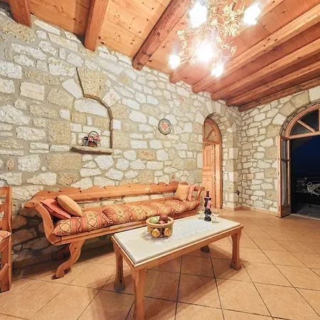 Joanna's Stone Villas Vasilikí