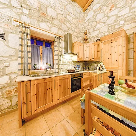 Joanna's Stone Villas Lejlighed