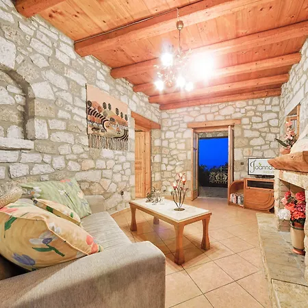 Joanna's Stone Villas * Vasilikí