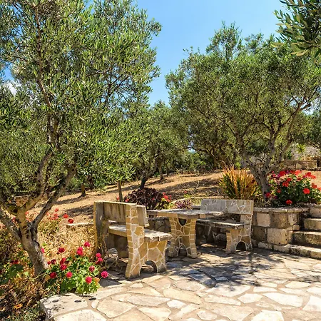 Joanna's Stone Villas *
